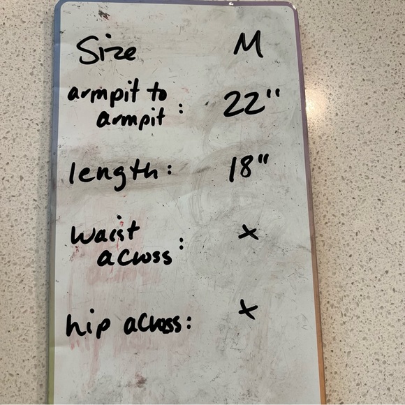 Nwt Storia Smiley Face Shirt Sleeve Crop Top Tshirt tee M - Picture 6 of 6